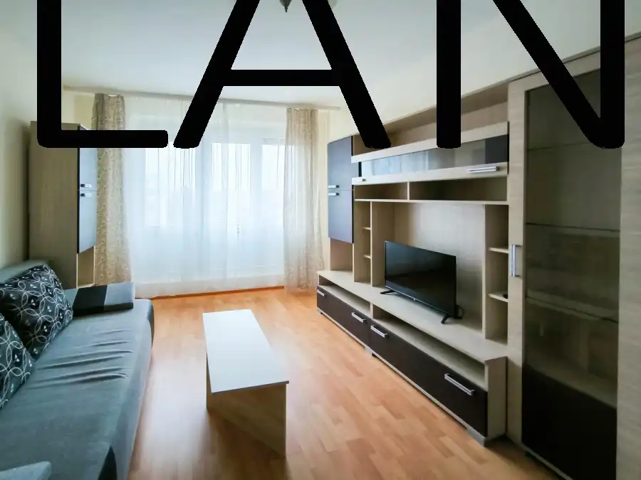 Albérlet, kiadó panellakás, Paks