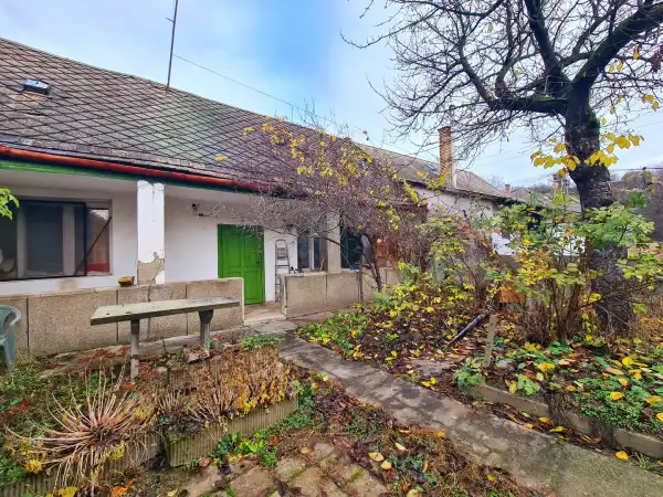Eladó családi ház, Paks 2 szoba 52 m² 17.9 M Ft