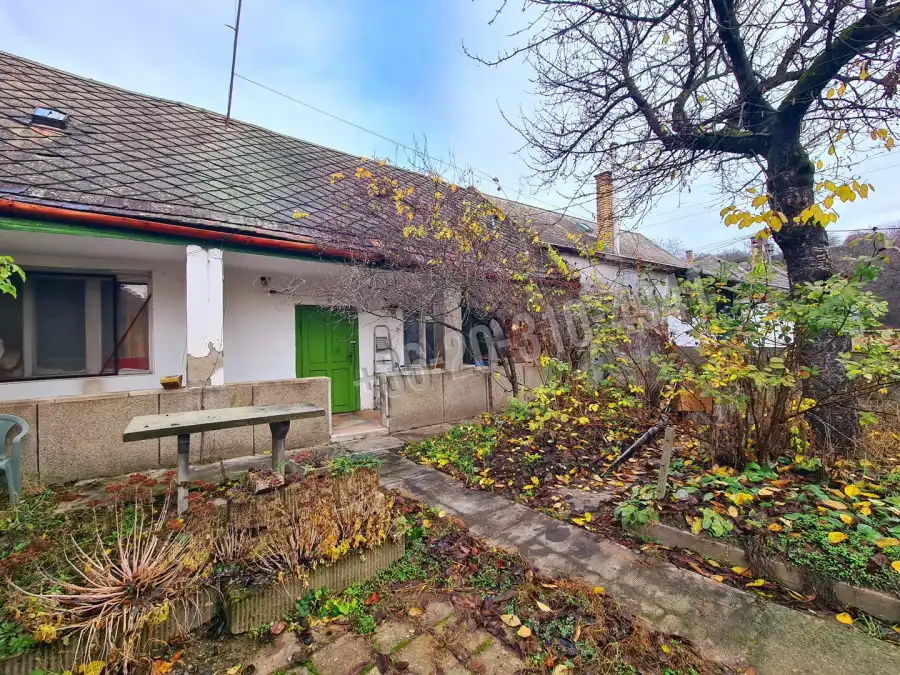 eladó családi ház, Paks