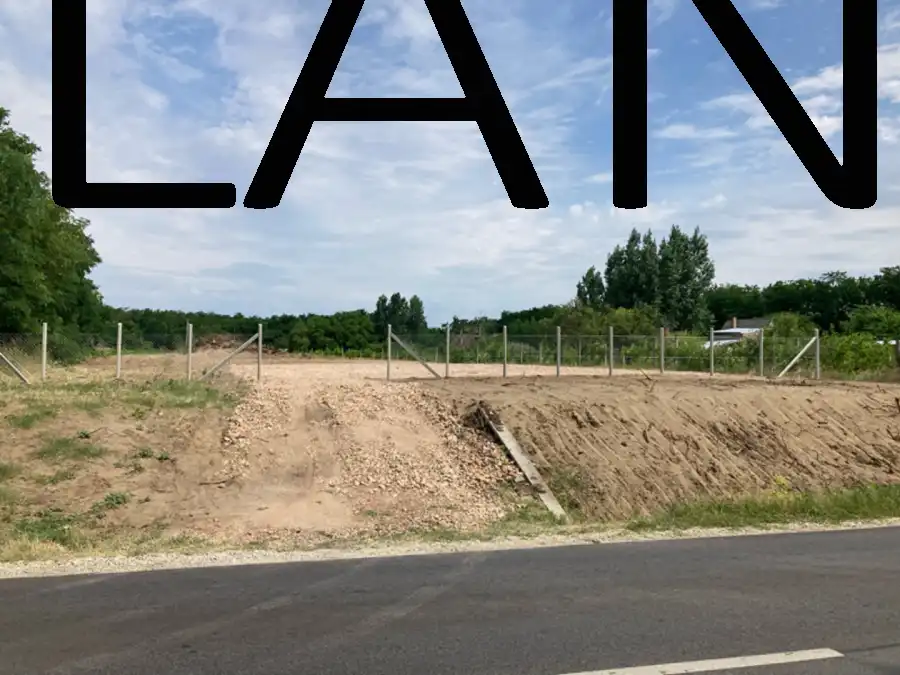 eladó  Építési telek, Paks